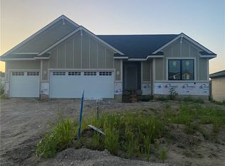 10099 Thorn Dr, West Des Moines, IA 50266