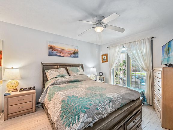 4th image of 860 Elkhorn Ct Unit 313