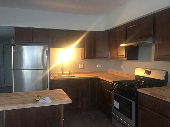 4th image of 481 Orchard St
