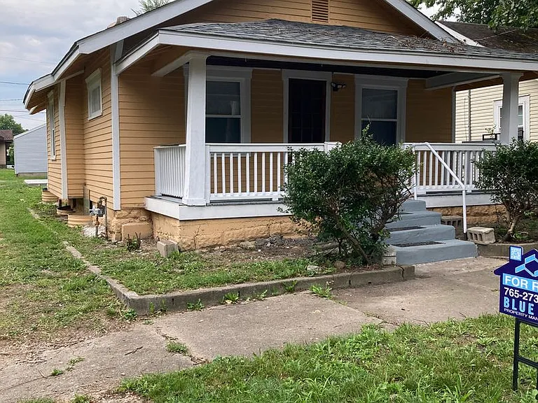 1003 W Main St — Photo 1
