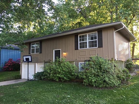 3rd image of 1906 N Ponca Dr