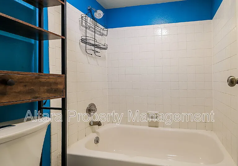 2880 S Locust St #N100 — Photo 9