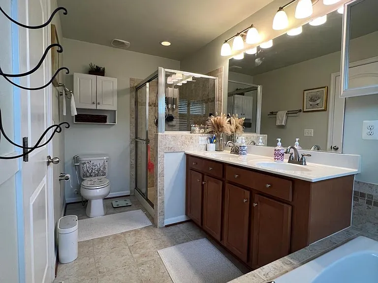1604 Sebring Ct — Photo 32