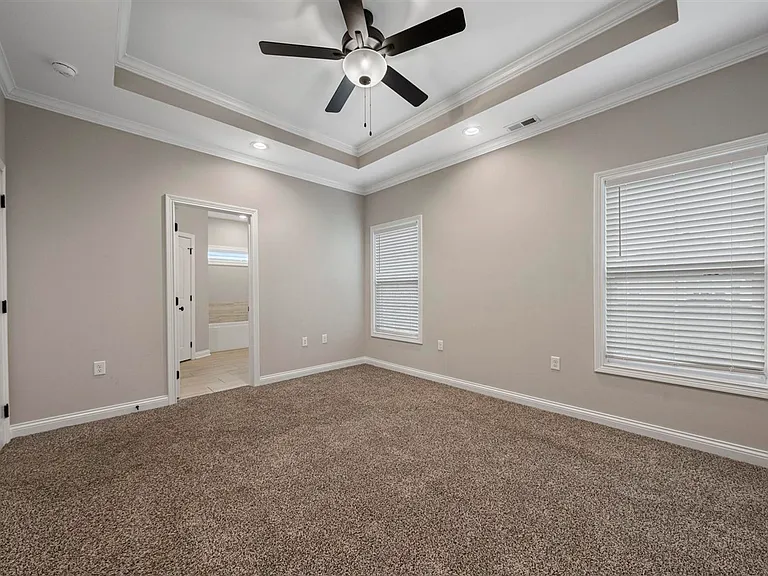 821 Poplar Log Dr — Photo 15