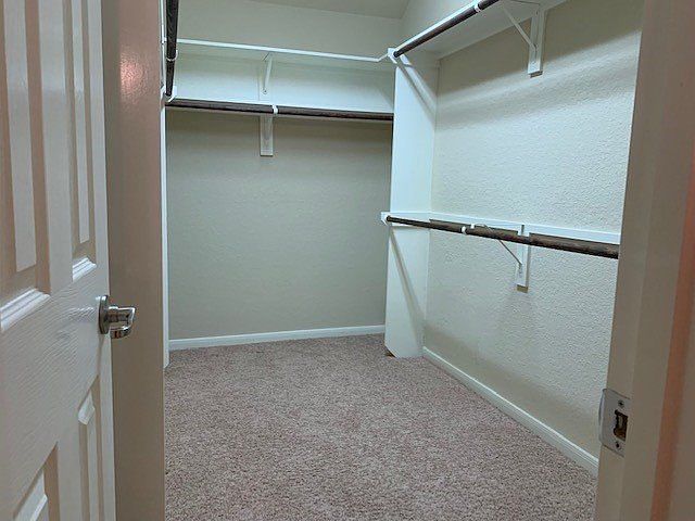 1st image of 15 Avenswood Pl