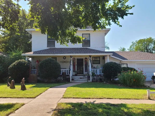 610 N Washington Ave, Wellington, KS 67152