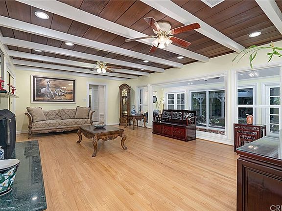 5th image of 6039 Oakdale Ave