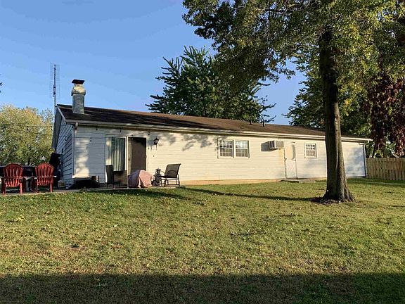 3rd image of 727 Jeffrey Ct