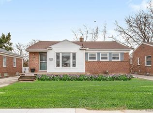 18420 Buckhannon St, Roseville, MI 48066