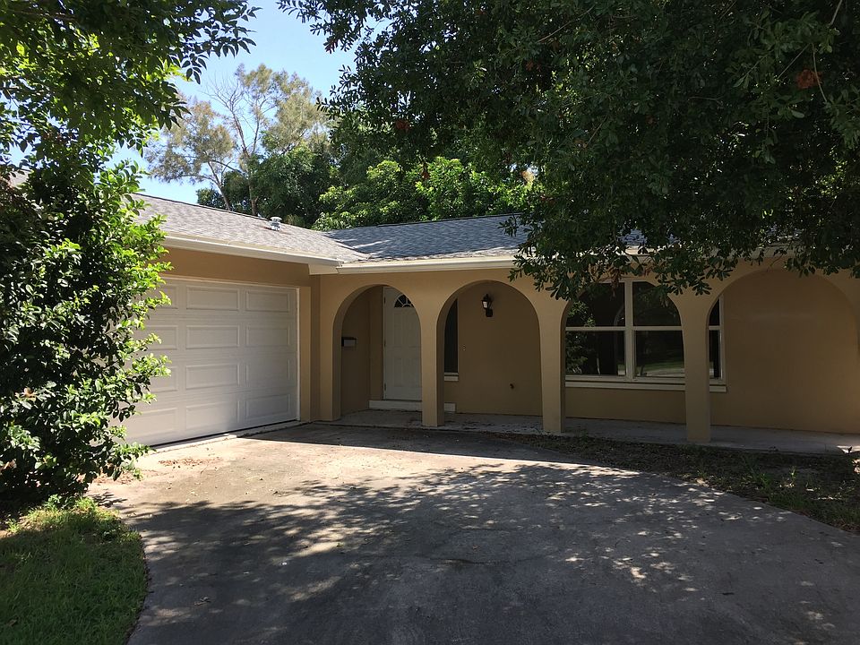 1st image of 5601 Venetian Blvd NE