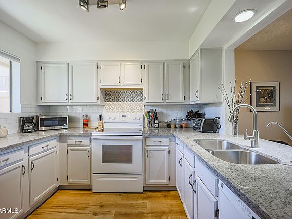 3rd image of 7474 E EARLL Drive #204