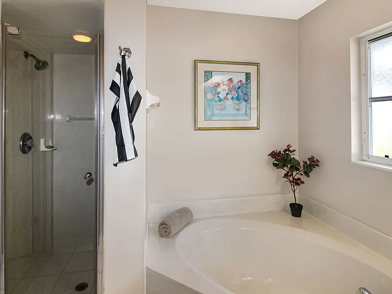 1180 Palmetto Dr — Photo 17