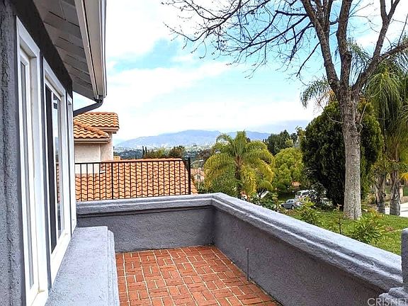 3rd image of 24755 Bracken Ln