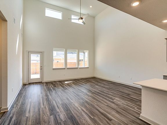 3rd image of 200 Cupreata Ln