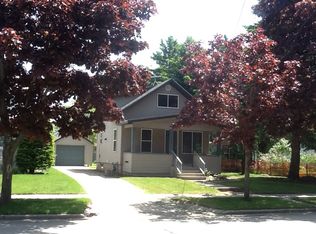 1613 S 16th St, Manitowoc, WI 54220