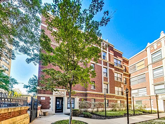 5th image of 1064 W Granville Ave #12