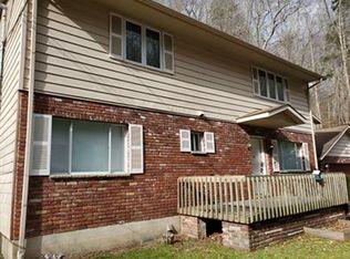 595 S Ruffner Rd #A, Charleston, WV 25314