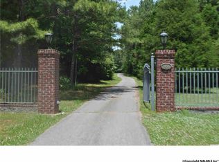 1400 Moontown Rd, Brownsboro, AL 35741