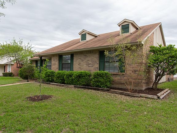 3rd image of 2618 Western Dr