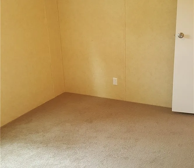 810 McDonald St — Photo 18
