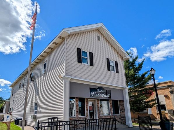 136 S Main St