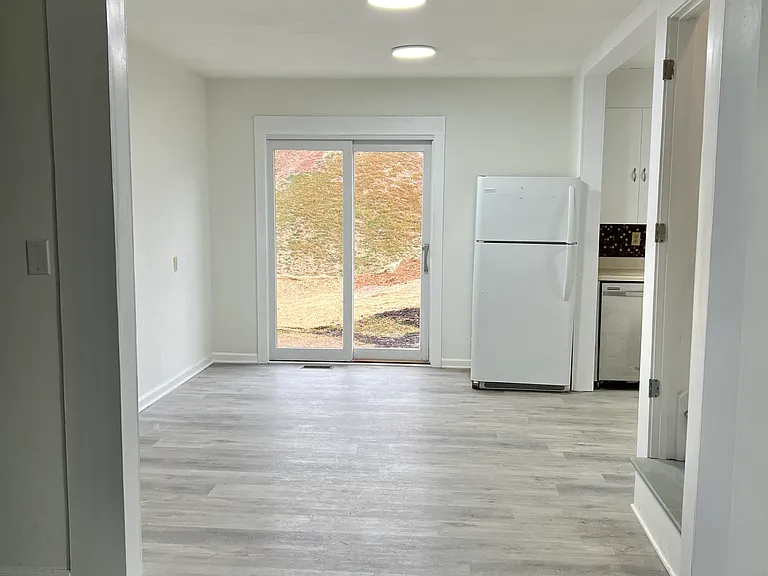 216 Craig Ave — Photo 20