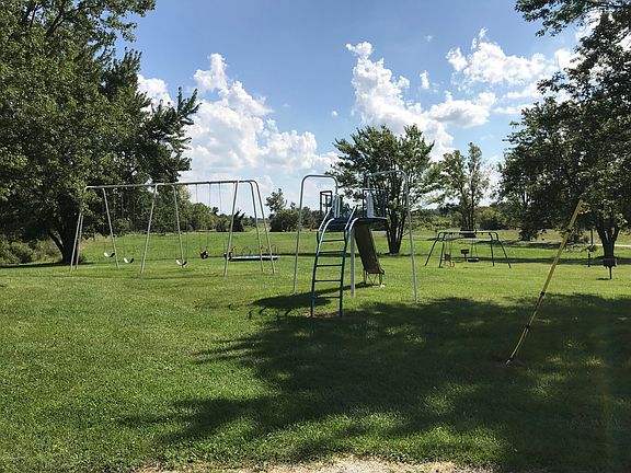 5th image of 14690 Laura Ln