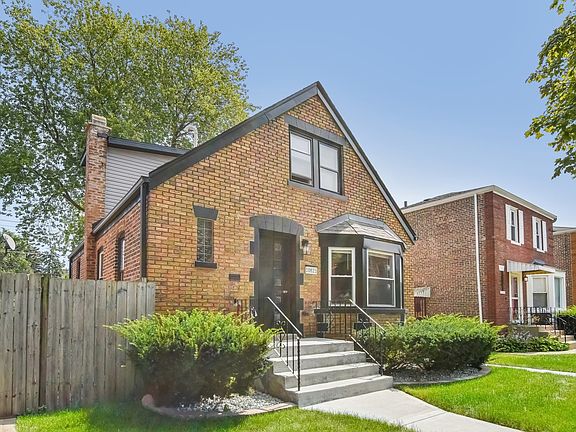 3rd image of 10821 S Eberhart Ave