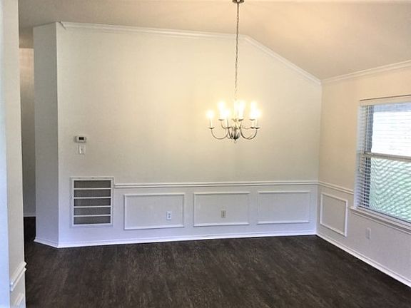4th image of 473 Sausalito Dr