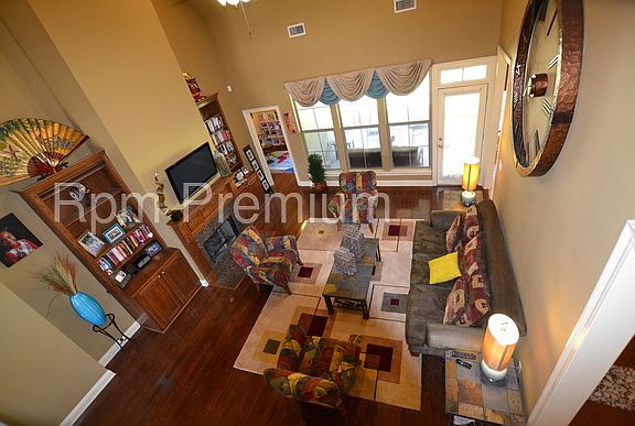 3rd image of 37300 Christina Ave