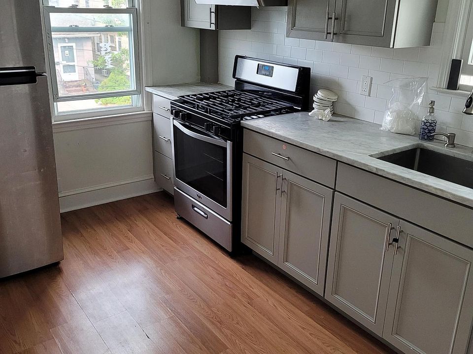 1st image of 9244 245th St Floor 2