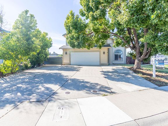 2nd image of 11 Monterosa Ct