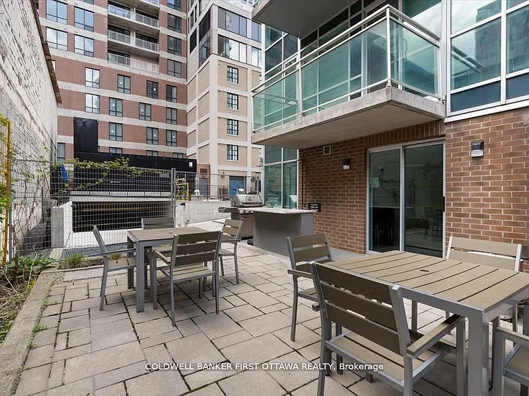 134 York St #1203 — Photo 24