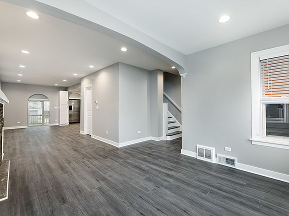 4th image of 1217 Elmwood Ave