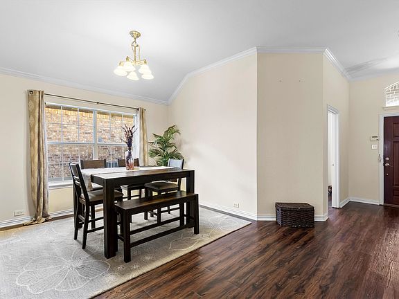 5th image of 332 Highland Ridge Dr