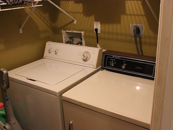 5th image of 112 Gardens Dr APT 202