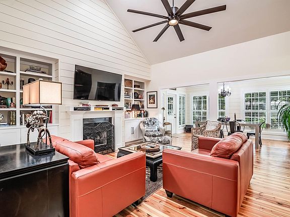 4th image of 522 Lakeshore Dr. #North Litchfield Beach