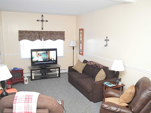 5th image of 23 Carnegie Dr