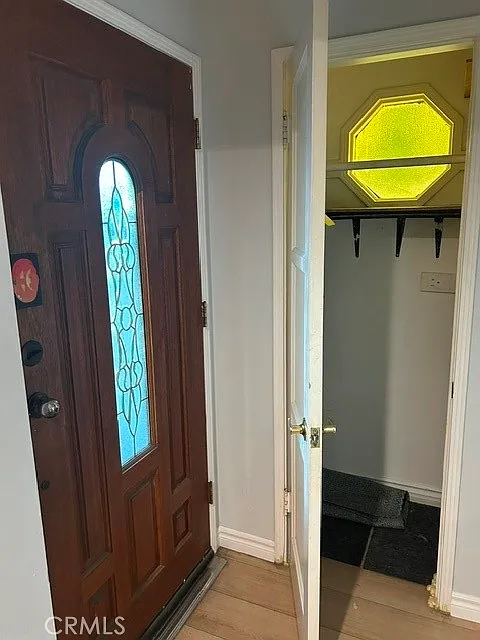 2 bed, 1100 sqft, $2,690 — Photo 4