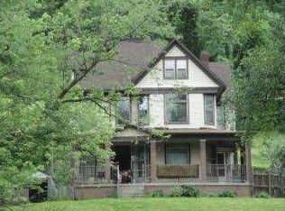 1699 Belmont St, Bellaire, OH 43906