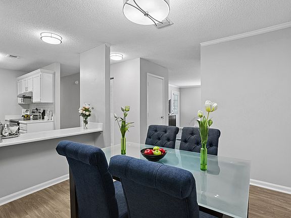 4th image of 50 Evergreen Way #635