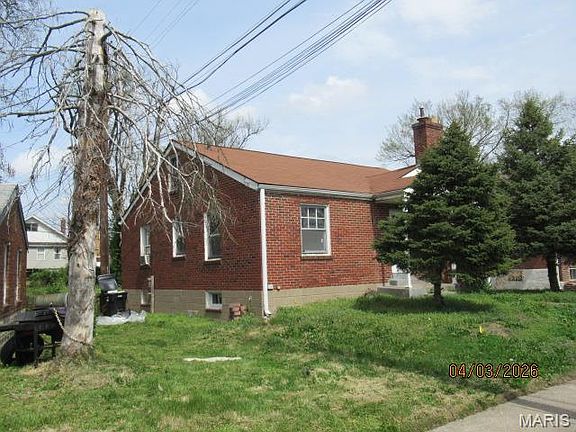 2nd image of 6821 Primrose Ave