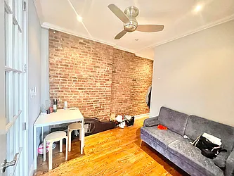 Rented by Century 21 Premier 