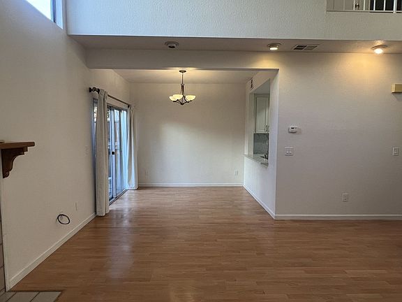 4th image of 1562 Timber Creek Dr