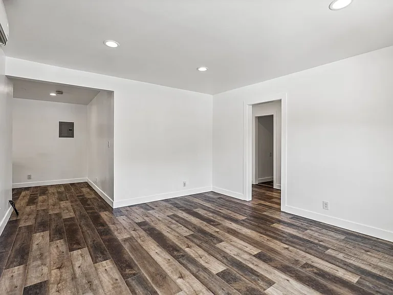2730 Raymond Ave — Photo 22