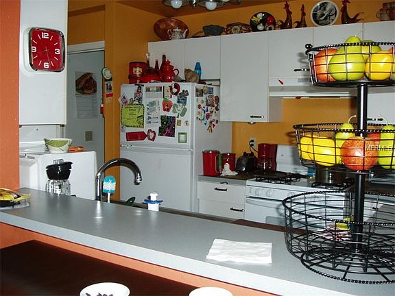 4th image of 1608 Columbia Arms Cir Unit 228