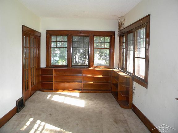 4th image of 1502 W Genesee Ave