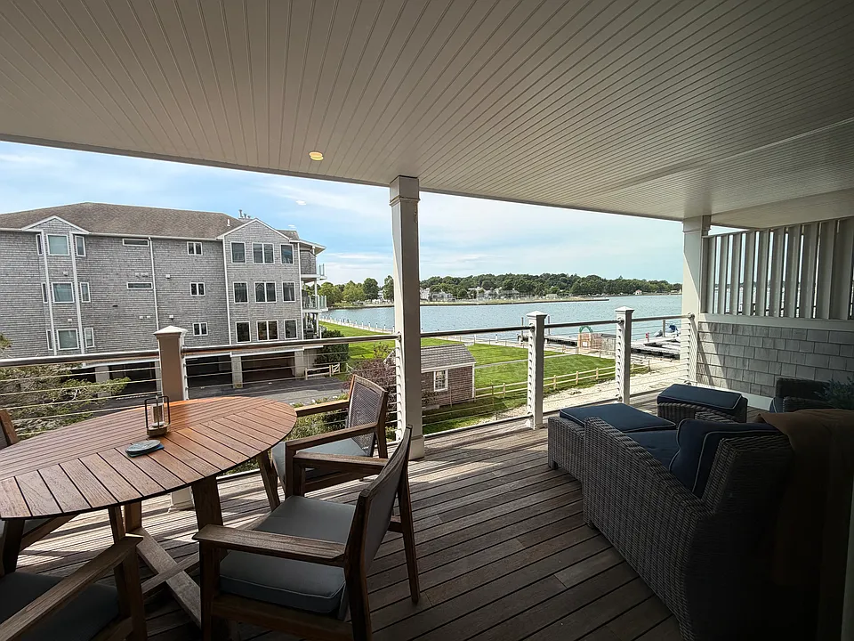 31 Coddington Wharf #21