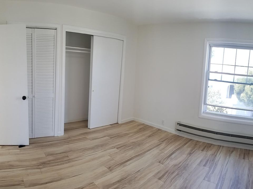 1st bedroom panorama