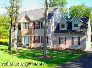247 Sycamore Dr, East Stroudsburg, PA 18301